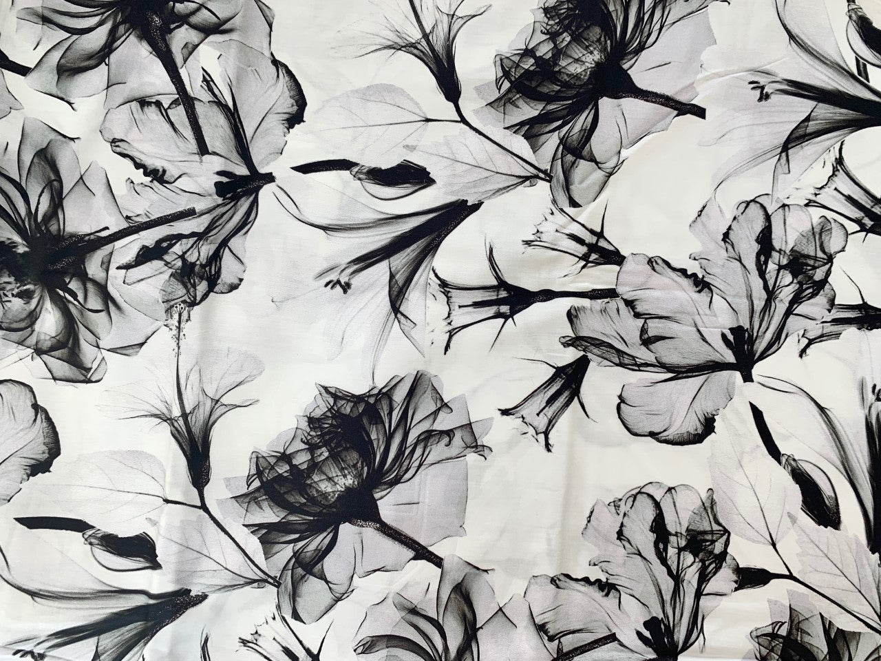 Pottery barn Teen Monique Lhuillier Shadow Floral Sateen Duvet Cover Sham Ivory